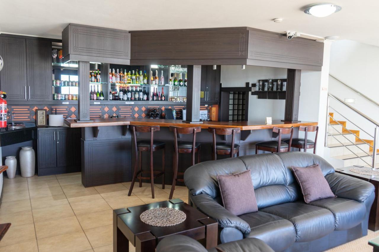 Bar-T-Nique Guest House Mossel Bay Exterior photo