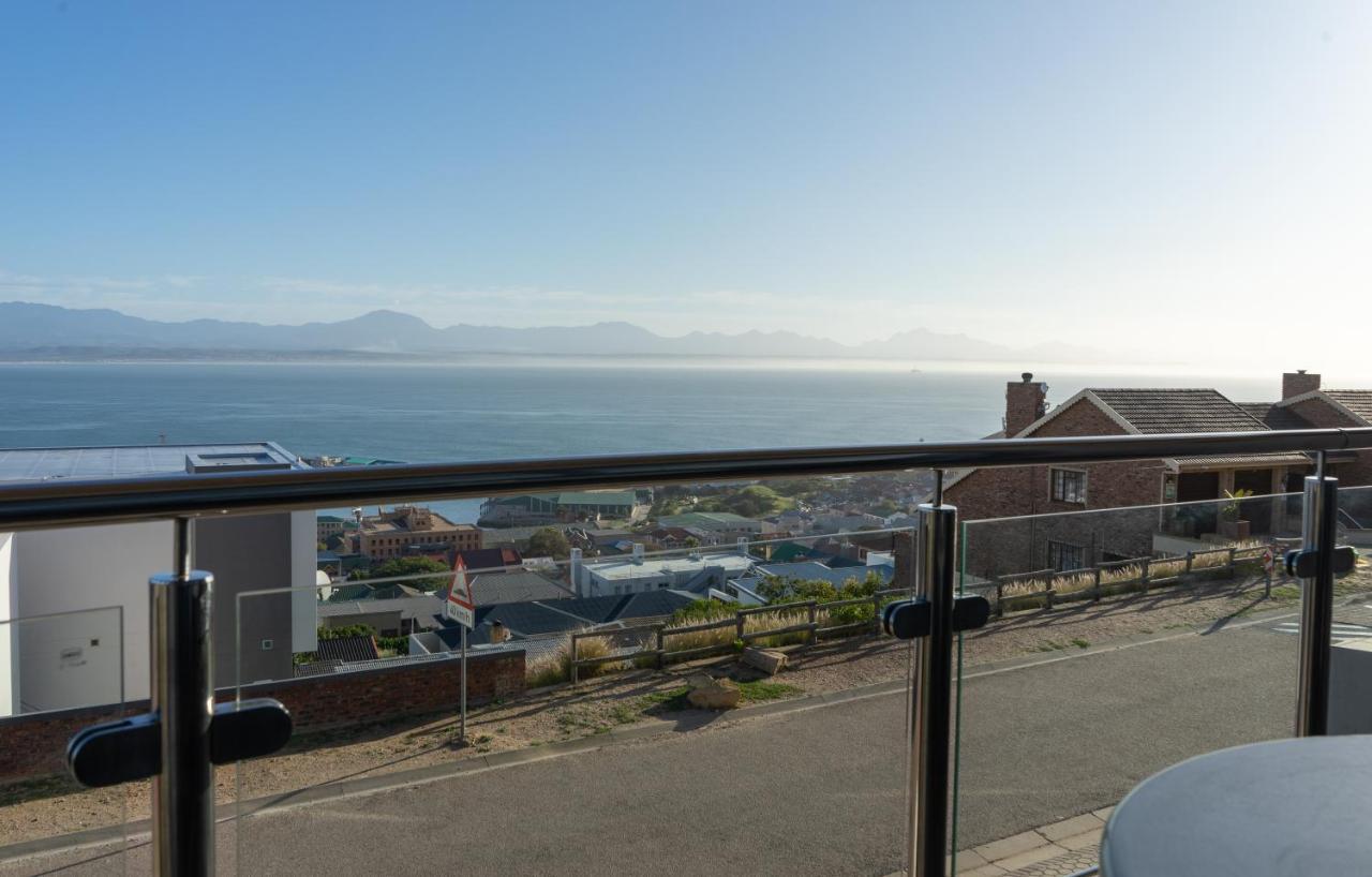 Bar-T-Nique Guest House Mossel Bay Exterior photo