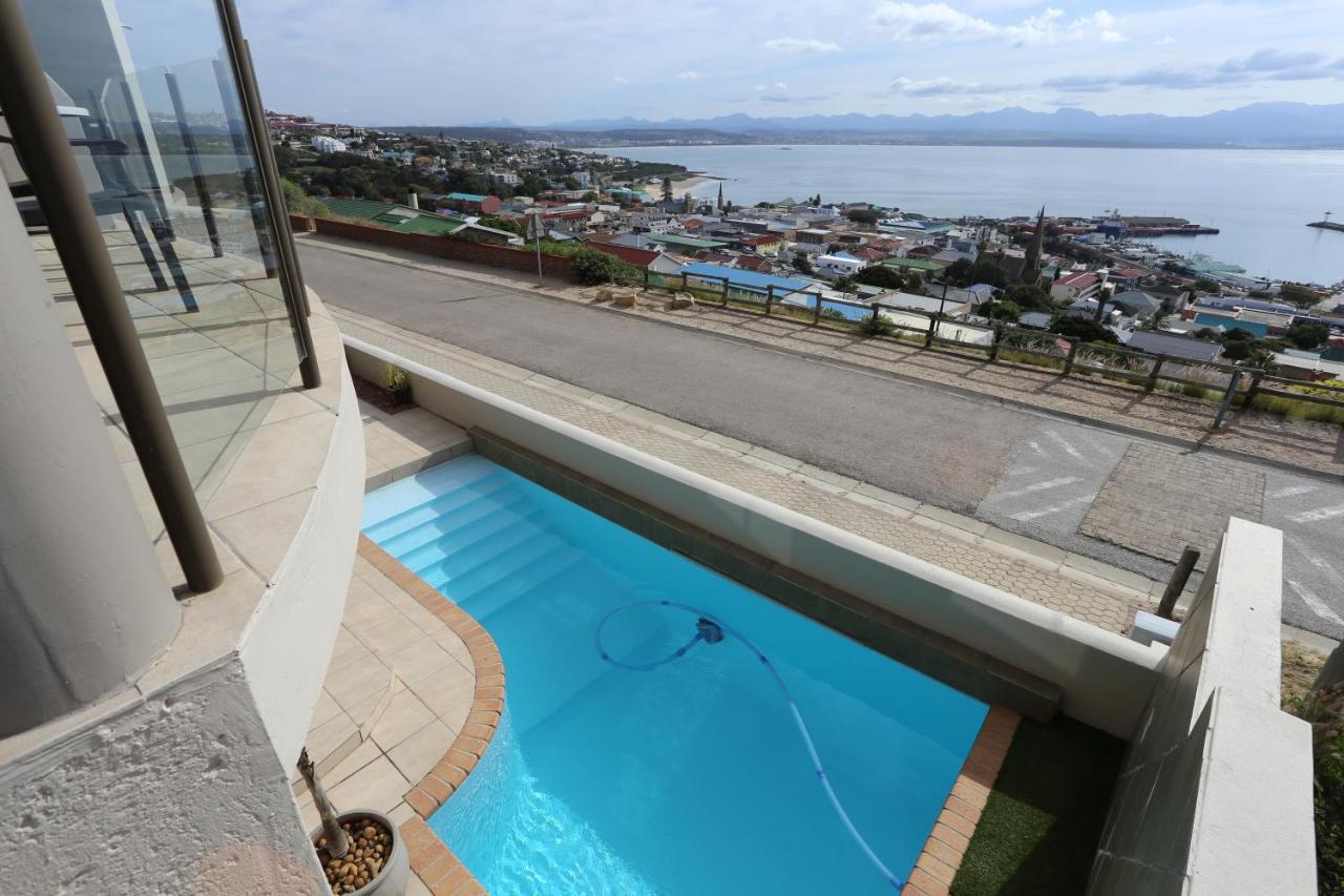 Bar-T-Nique Guest House Mossel Bay Exterior photo